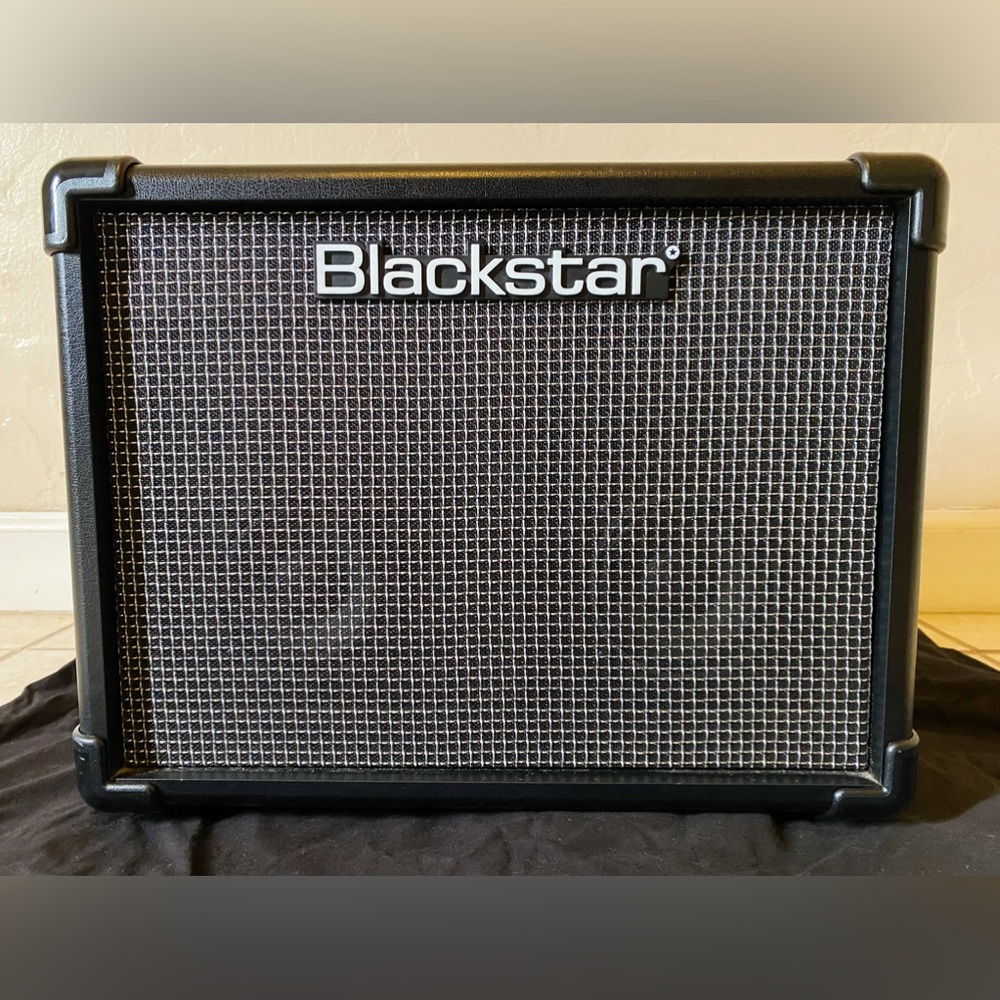 BLACKSTAR ID:CORE 10 V3 10-WATT 2X3" GUITAR COMBO AMPLIFIER